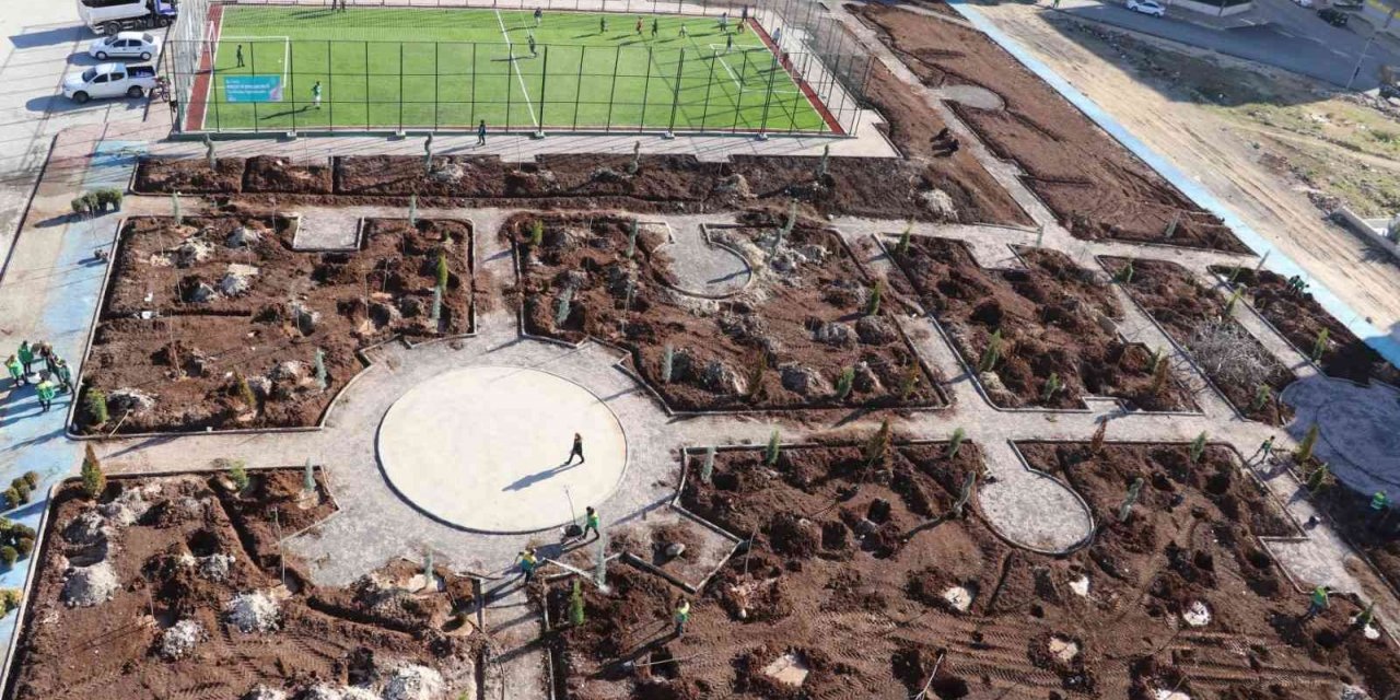 Karaköprü’ye yeni yeşil alanlar kazandırılıyor