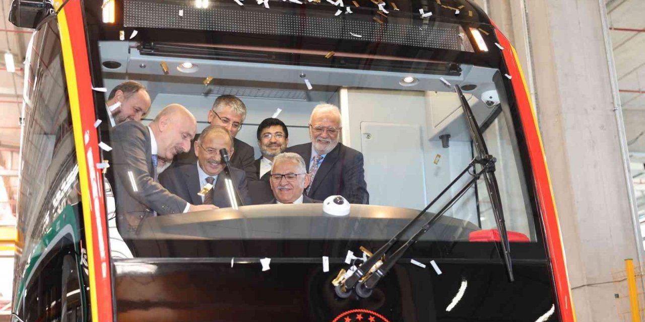 Başkan Büyükkılıç: "Yeni tramvay ağımız Kayseri’mize çok yakıştı"