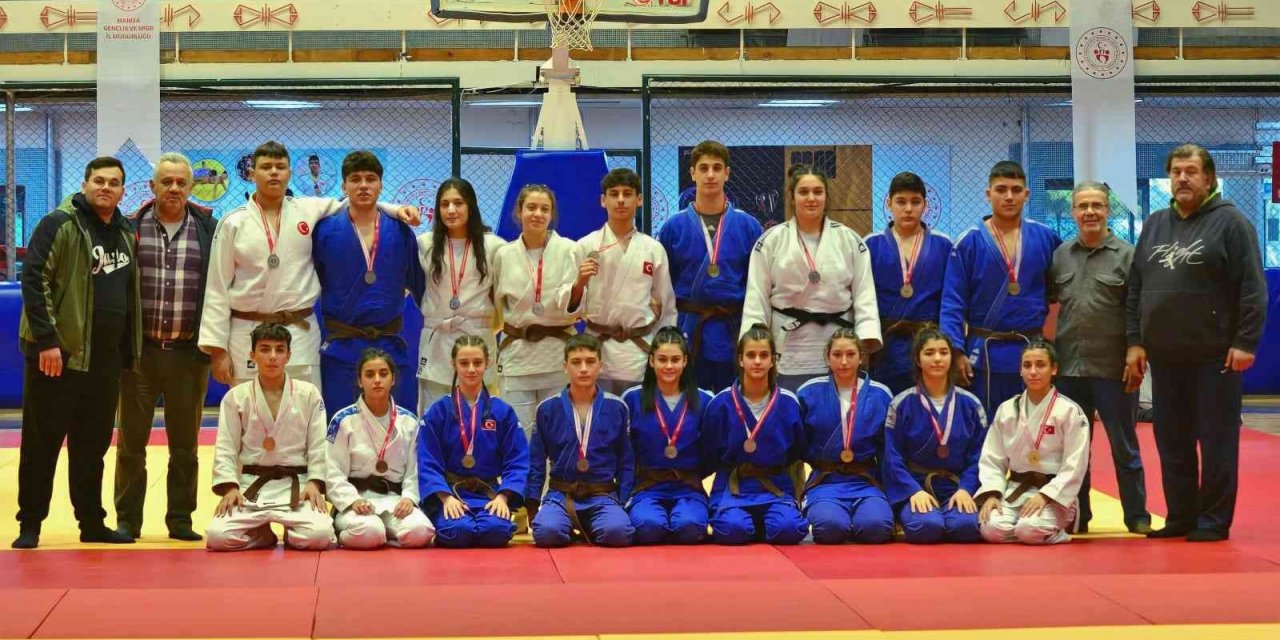 Yunusemreli judocular 2023’e 18 madalya ile başladı