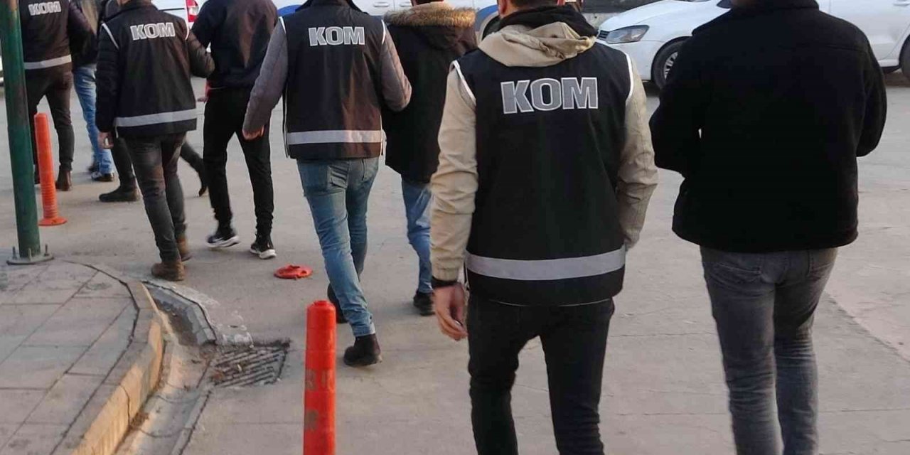 Kesinleşmiş hapis cezasıyla aranan 8 şüpheli tutuklandı