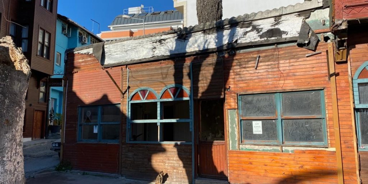 Erol Taş’ın kahvehanesi harabeye döndü