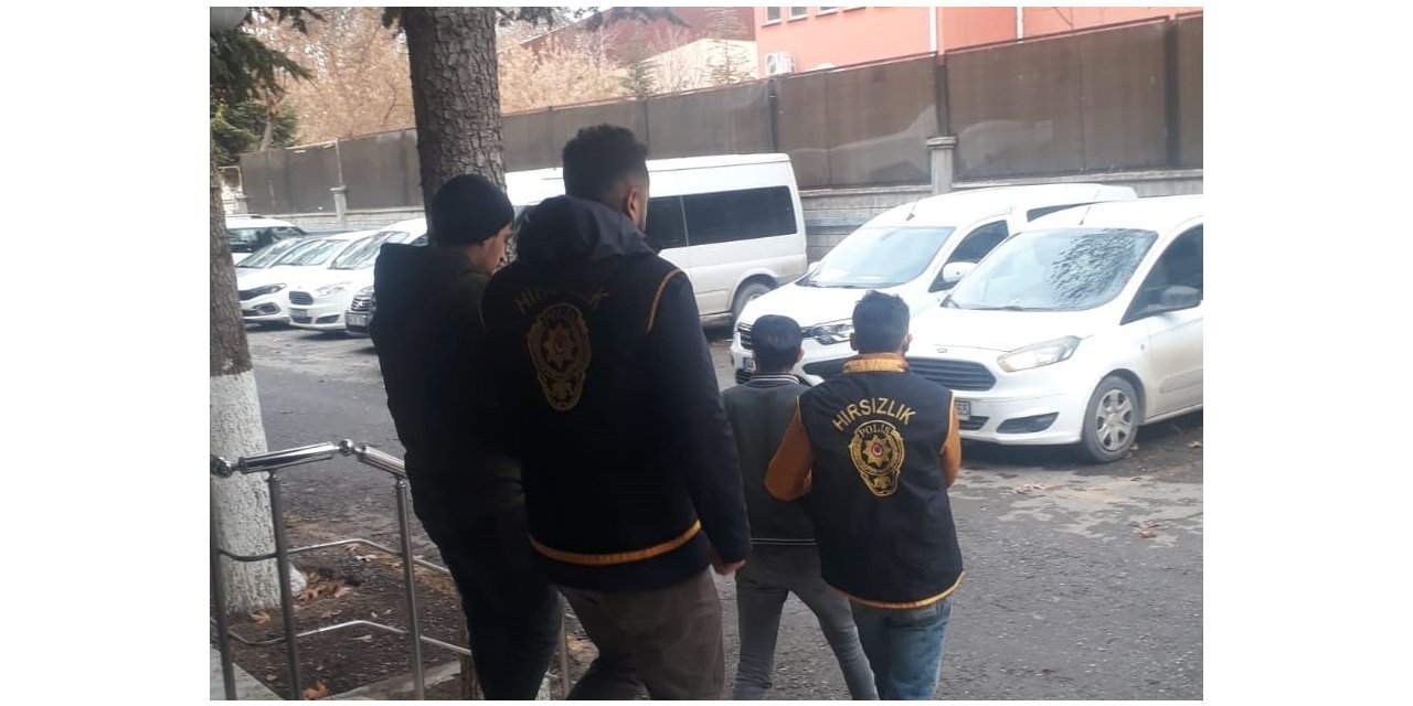 Hırsızlar 120 saatlik kamera kayıtlarının incelenmesi sonucu yakalandı