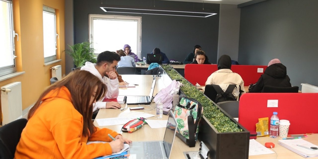 Gençlere kucak açan merkeze büyük ilgi