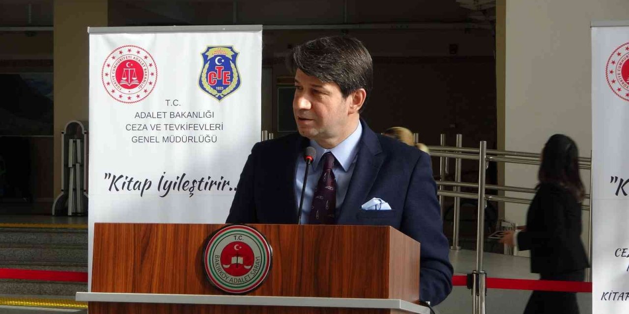 Bakırköy Adalet Sarayı’nda kitap bağış standı kuruldu