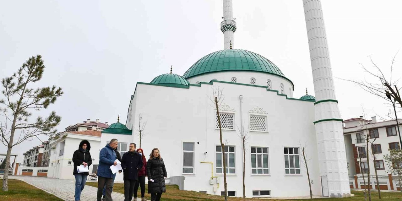 Başkan Ataç yapımı süren parkları inceledi