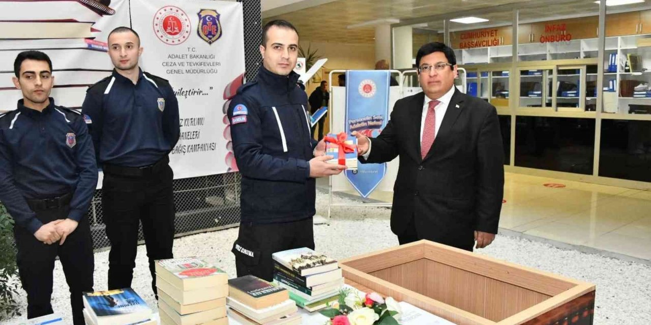 Bağışlanan kitaplar cezaevlerine kütüphane olacak