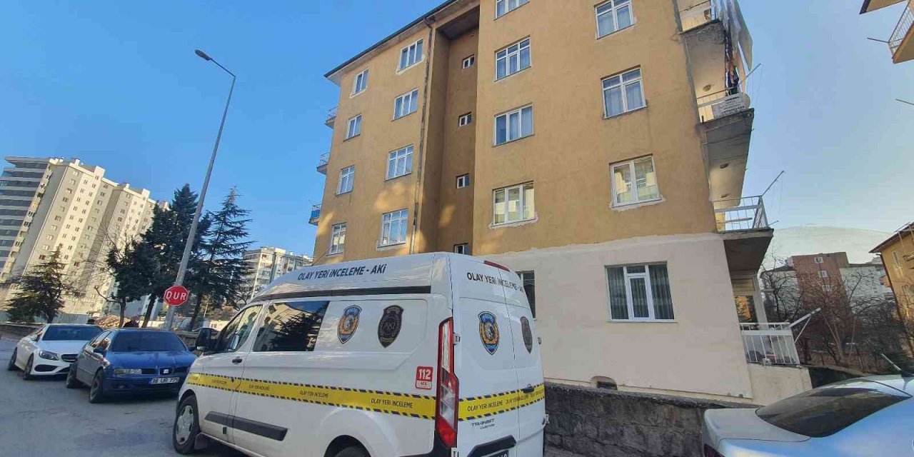 Banyoda düşen yaşlı adam hayatını kaybetti