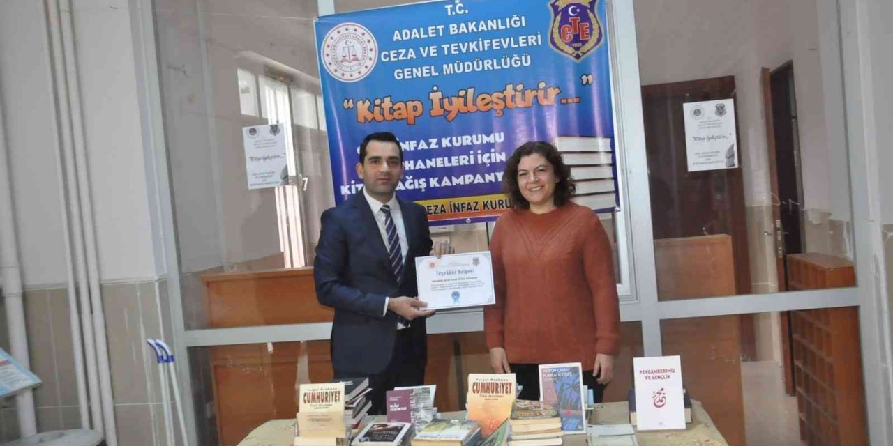 Sandıklı’da ‘Kitap İyileştirir’ projesi