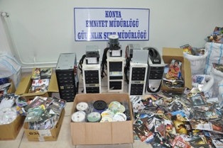 36 bin 500 korsan DVD ele geçirildi