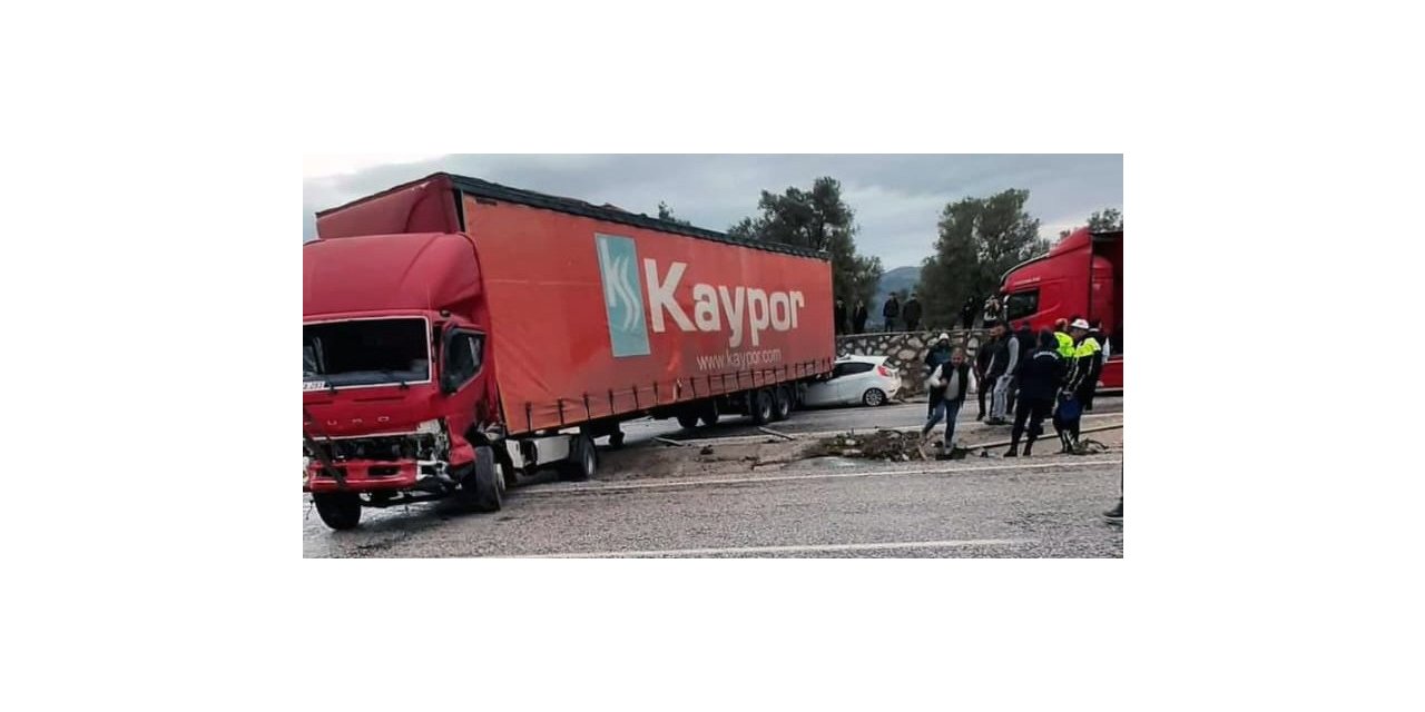 Tır ile otomobil çarpıştı: 2 yaralı