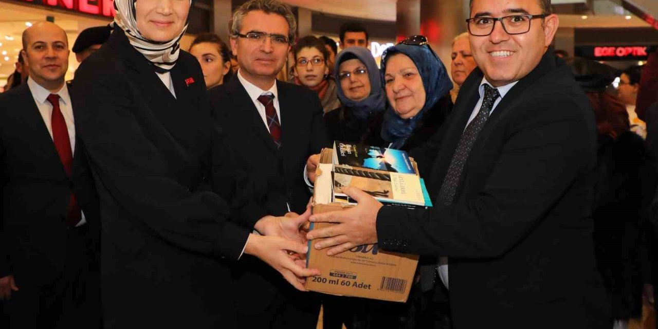 ‘Kitap İyileştirir’ kitap bağışı kampanyasının açılışı yapıldı