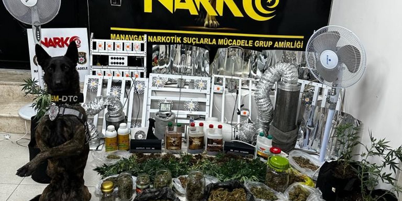 Evinin iki odasını uyuşturucu imalathanesine çevirdi