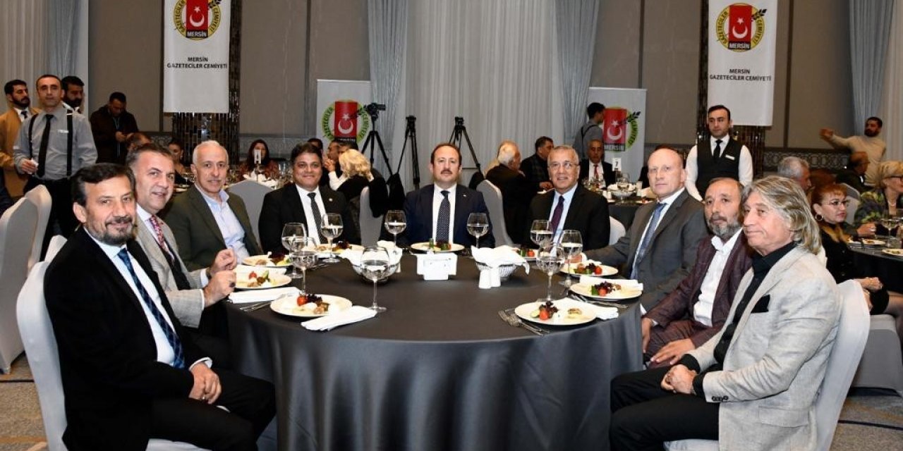 Mersin’de gazeteciler 10 Ocak balosunda bir araya geldi