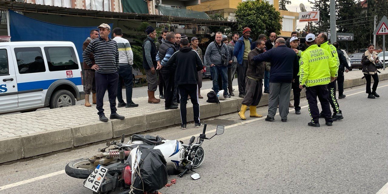 Gazipaşa’da otomobilin motosiklete çarptığı kazada 2 kişi yaralandı