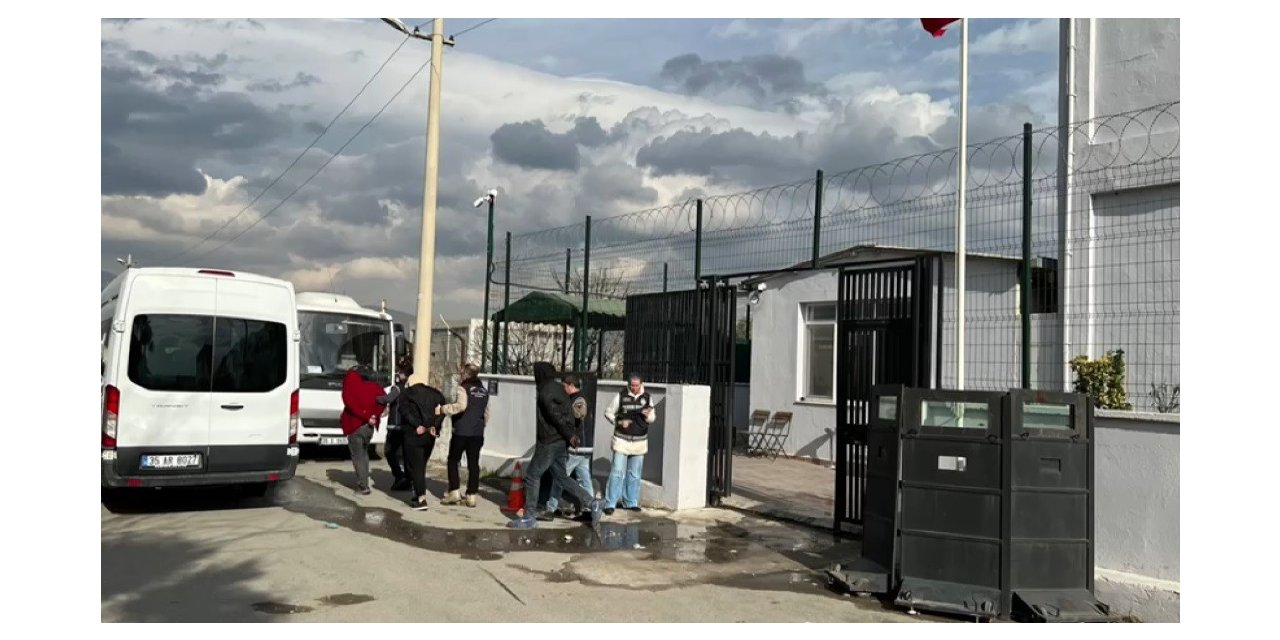 İzmir’de insan kaçakçılarına operasyon: 6 tutuklama