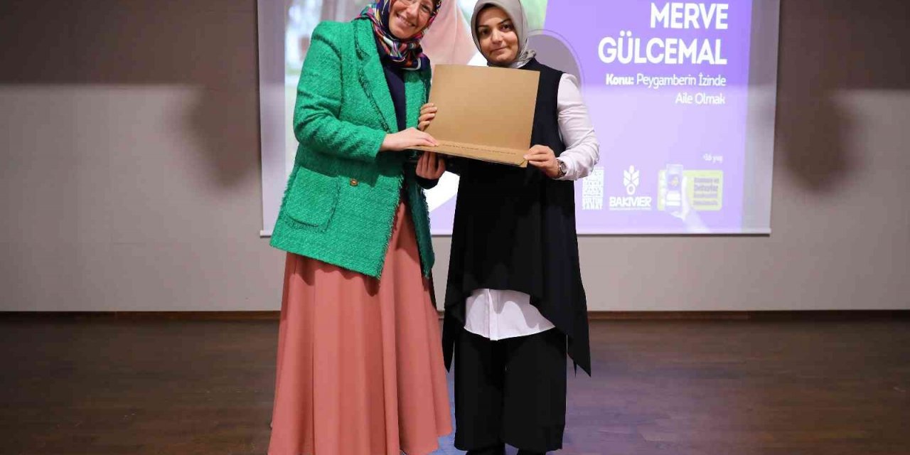 Yazar Merve Gülcemal Aile Söyleşileri programına konuk oldu