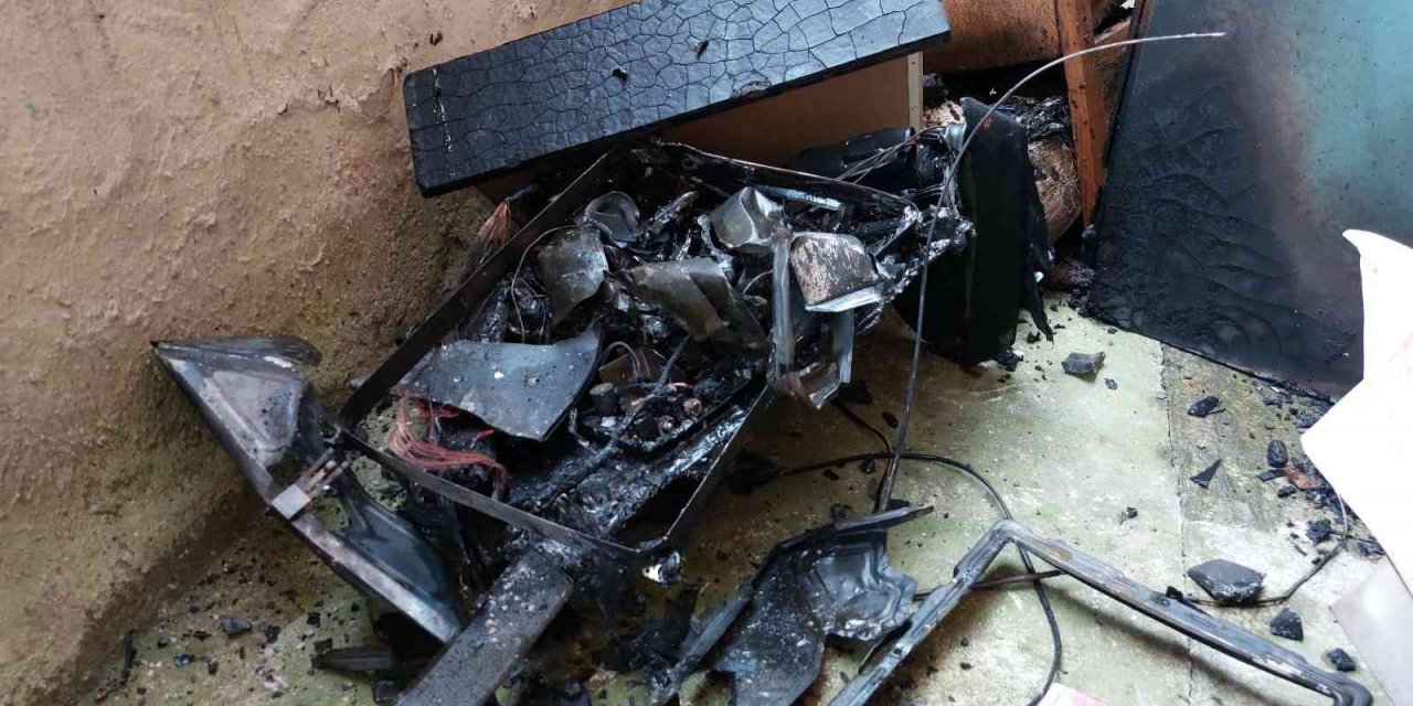 Samsun’da evde çıkan yangında yaşlı adam ölümden döndü