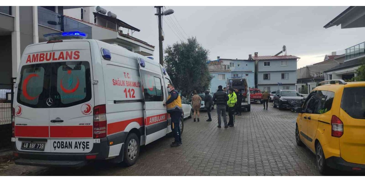 Masa üstü şöminesi patladı 4 kişi yaralandı