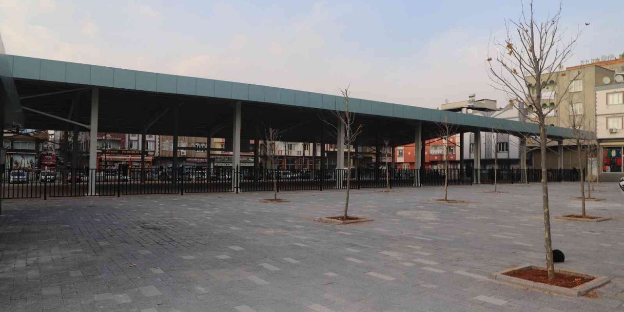 Özgürlük Pazar yeri yenilendi