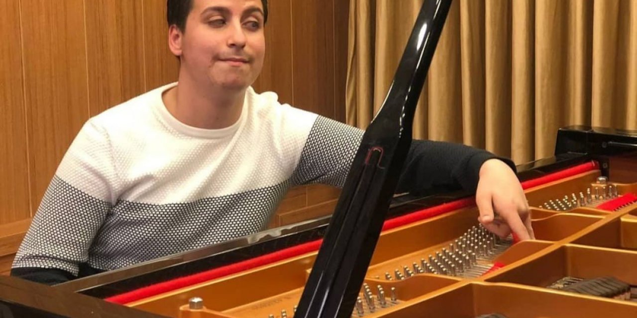Görme engelli piyanist Yılmaz, sahneye çıkacak