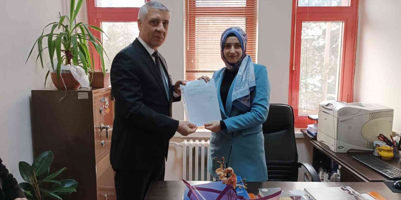 İYİ Parti İl Başkanı Yılmaz mazbatasını aldı