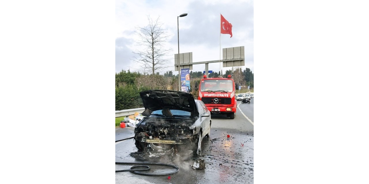 E5’te otomobil böyle alev alev yandı