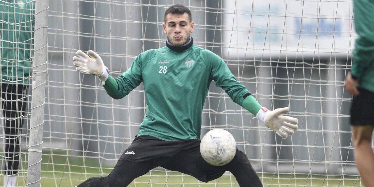 Bursaspor ligin ikinci yarısına yüksek tempoda hazırlanıyor