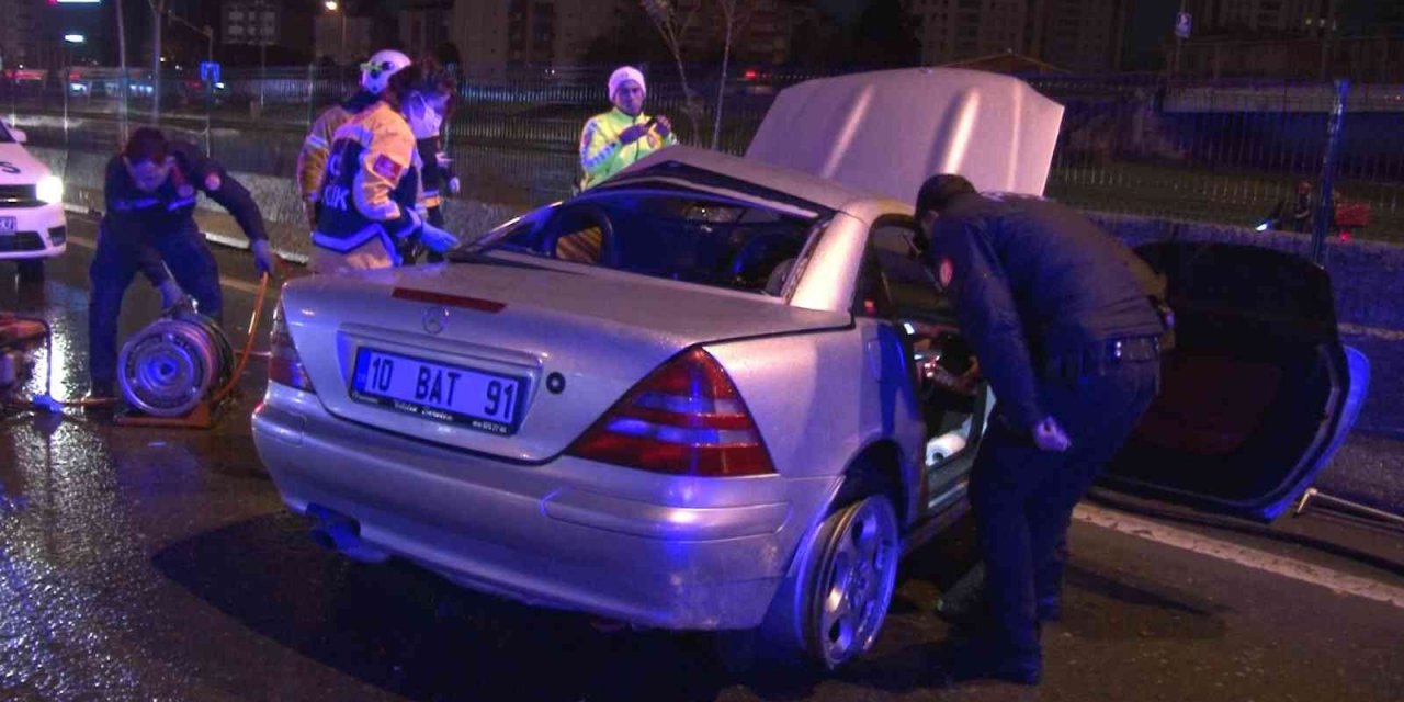 E5 Kara Yolu’nda aşırı süratli otomobil hafif ticari araca çarptı: 1 ölü