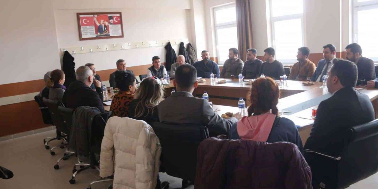 Hocalar’da okulların genel durumu değerlendirildi