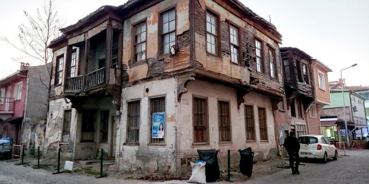 Sahipsiz tarihi evler turizme kazandırılmayı bekliyor