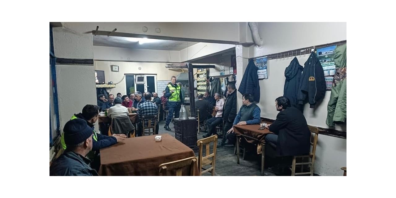 Jandarma güvenli trafik eğitimlerine devam ediyor