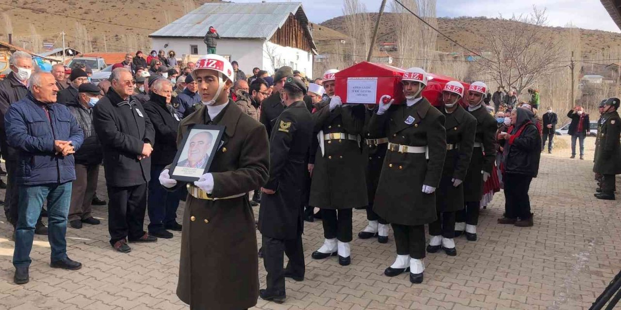 Kıbrıs gazisi son yolculuğuna uğurlandı
