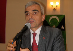 Bize giriş yasağı koydular