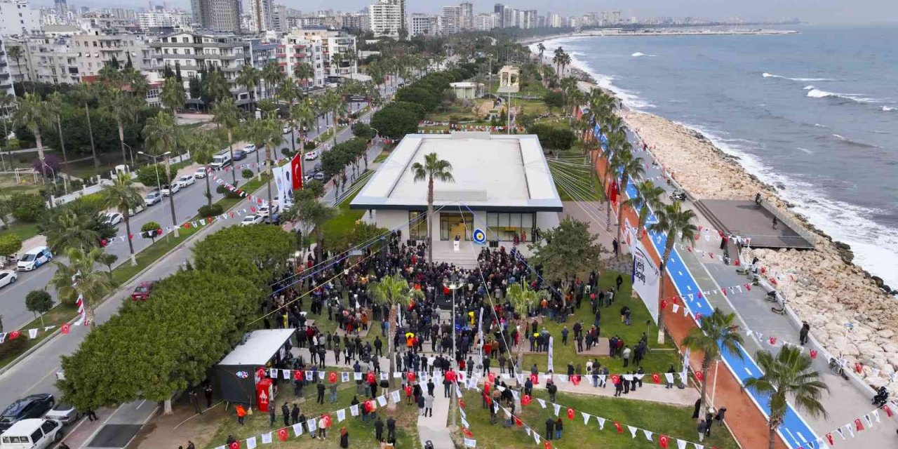 Mersin’de ’Adres Okuma Salonu’ açıldı