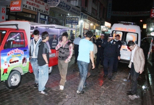 Köftecilerin bıçaklı kavgası: 1 yaralı