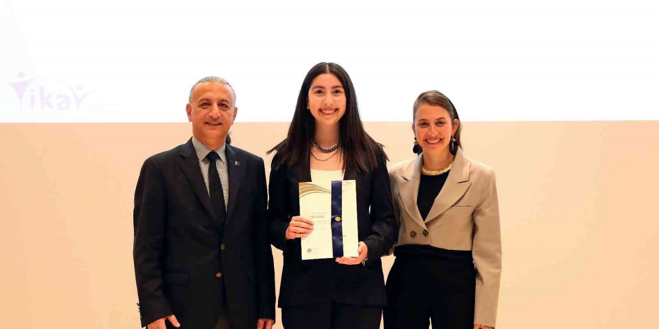 Uluslararası Gençlik Ödül Programı’na katılan 450 genç sertifikalarını aldı