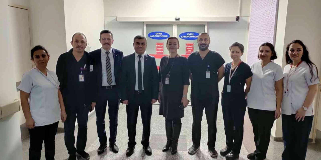 Horlayan, uykuda nefesi duran, gündüz aşırı uyku hali olanlar dikkat