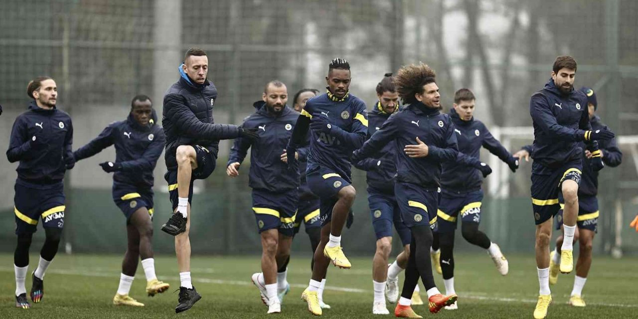 Fenerbahçe’de Gaziantep FK maçı hazırlıkları sürüyor