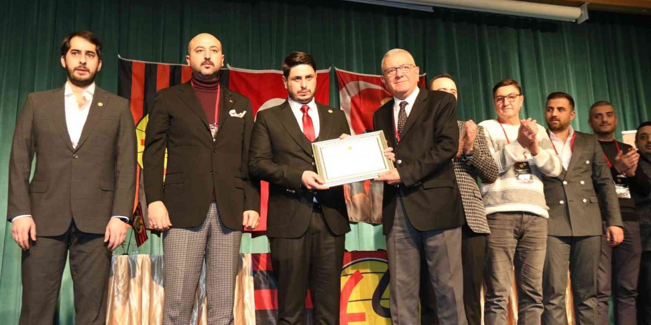 Eskişehirspor’un yeni başkanı Erkan Koca oldu