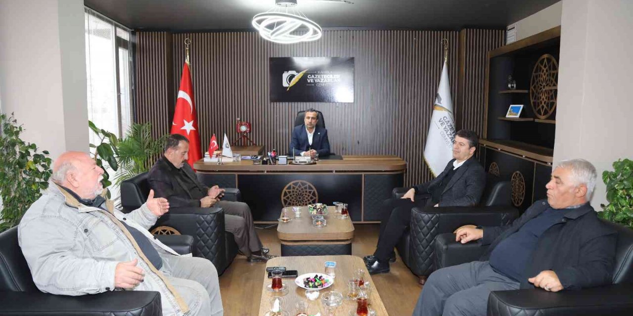 Milletvekili Tutdere gazetecilerle bir araya geldi