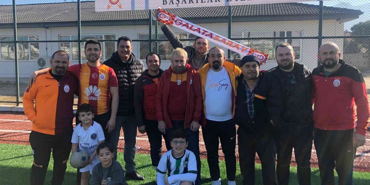 Galatasaray taraftarları özel çocukları ağırladı