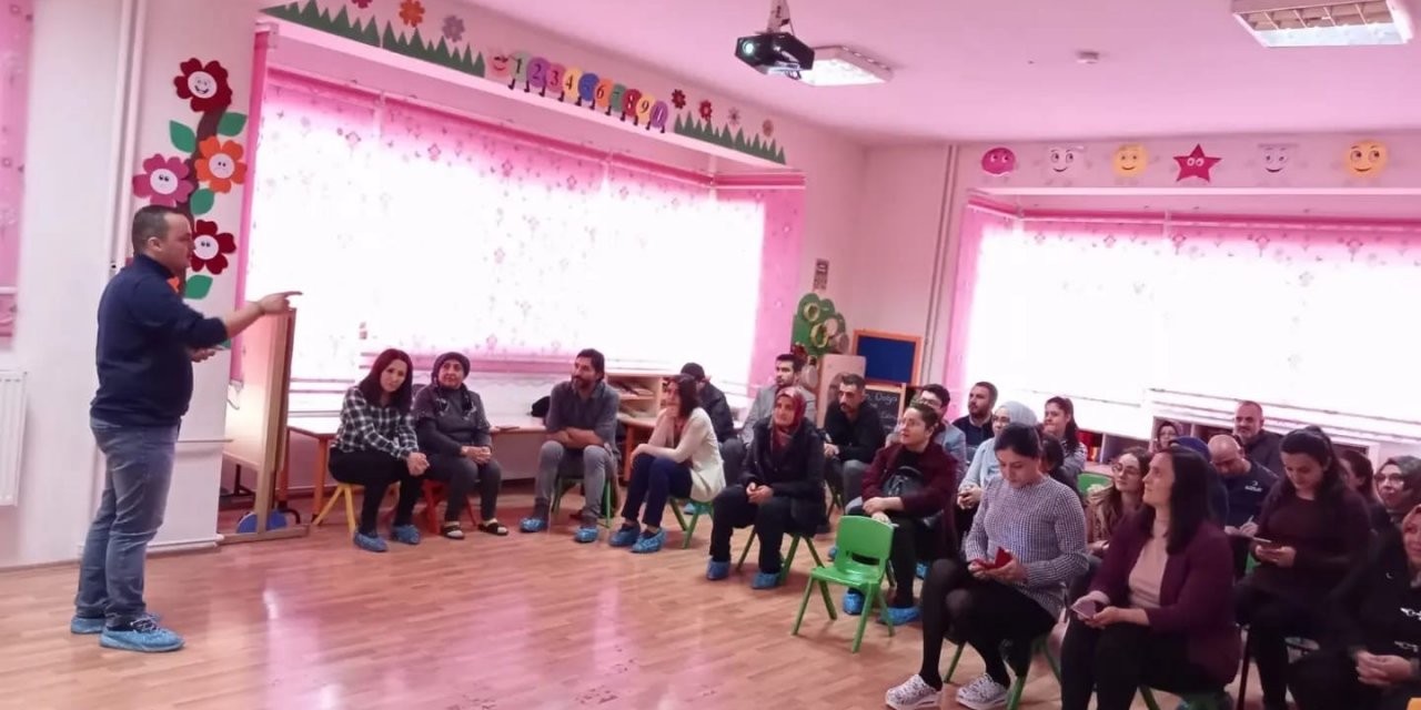 Aile Okulu seminerleri ile 3 bin kişiye ulaşıldı