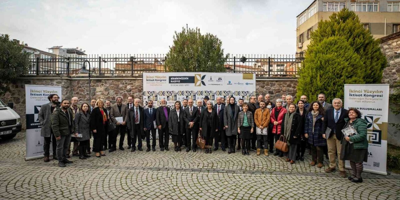 Başkan Soyer: "İkinci Yüzyılın İktisat Kongresini düzenlemek boynumuzun borcu"