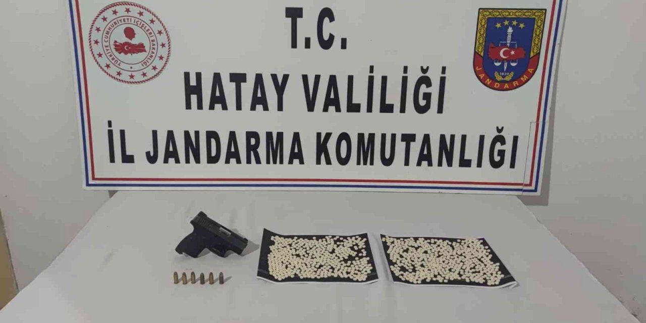 Hatay’da bin adet captagon ele geçirildi