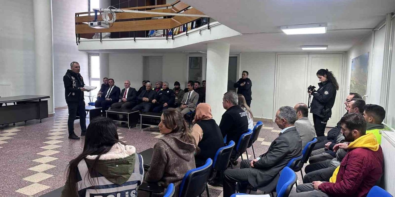 Polisten "En İyi Narkotik Polisi Anne" eğitimi