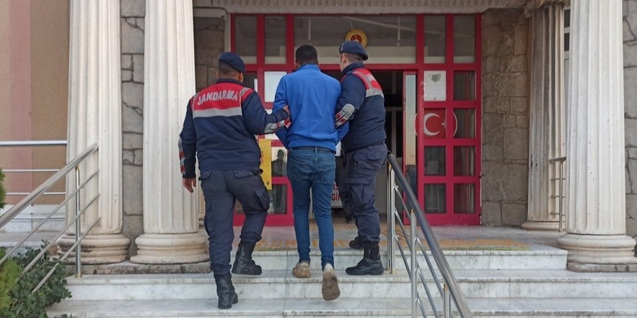 Aydın’da aranan şahıslar jandarmadan kaçamadı