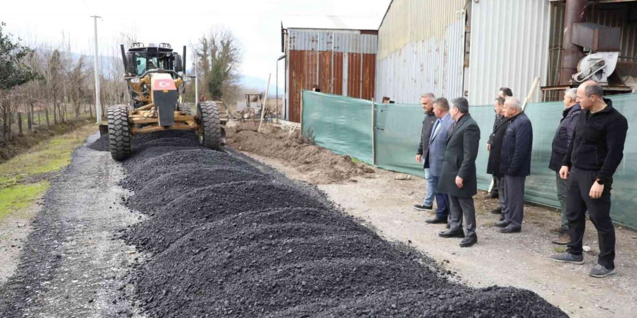 Köy yolları kışa hazırlanıyor