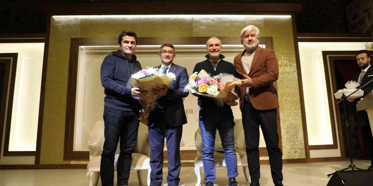 ’Sosyal medya çağında edebiyat’ Şehzadeler’de masaya yatırıldı