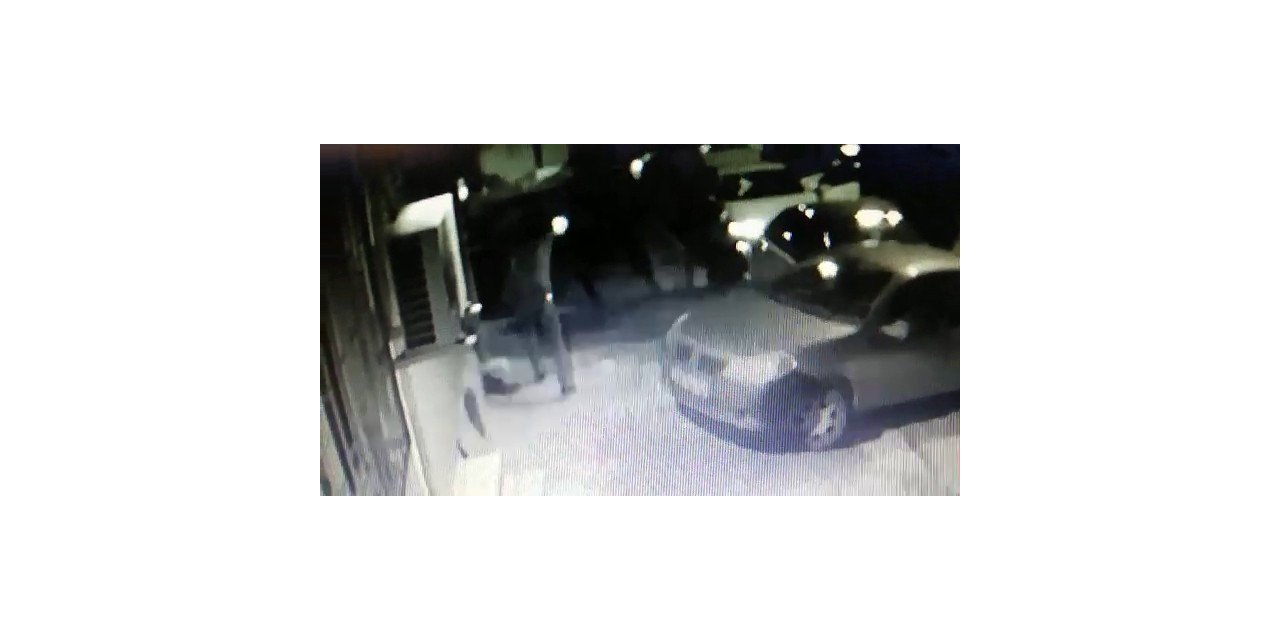 Küçükçekmece’de düğün çıkışı silahlı saldırı