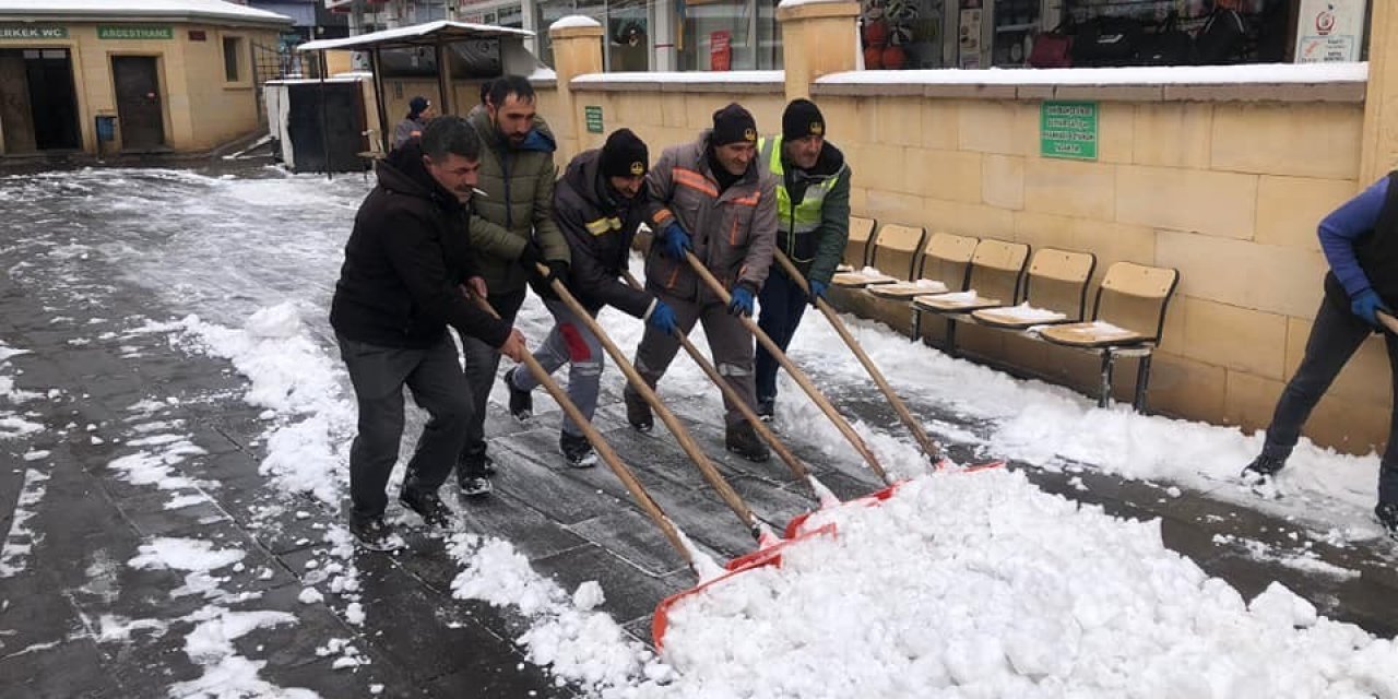 Bayburt’ta karla mücadele çalışması